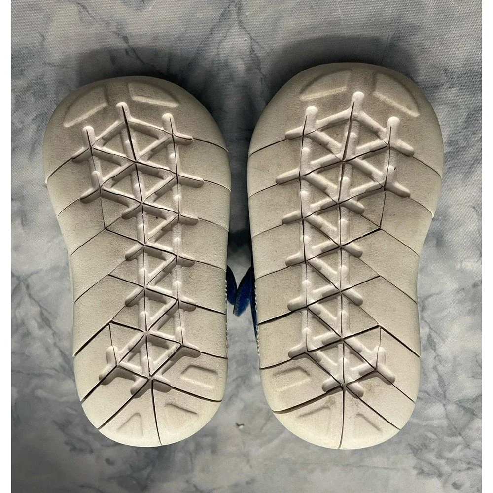 Blue Nike Baby Boy Toddler Shoes, Size 4 - Picture 4 of 4